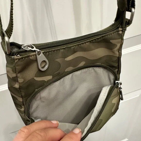 Baggallini Joey Bag - Olive Camo - Picture 4 of 5